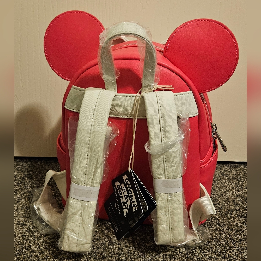 Loungefly Disney The Minnie Mouse Classic Series - Picture 4 of 8